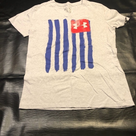 Under Armour gray tee with flag stripes - Picture 1 of 2